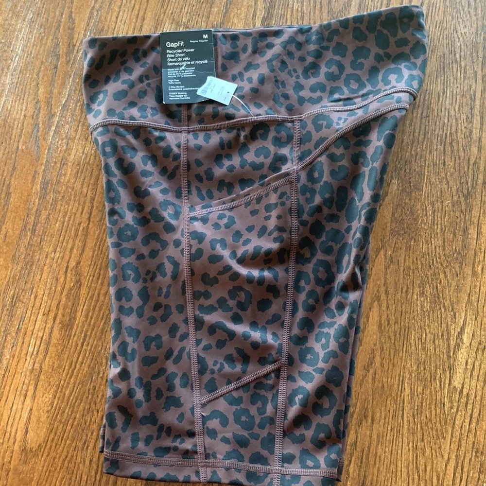 NWT. Gap bike shorts